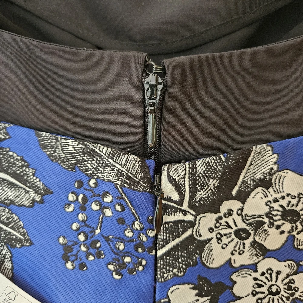 NWT CAROLINA HERRERA Resort 2021 Floral Jacquard Midi Dress - Cobalt Blue Size 8 - Picture 16 of 16